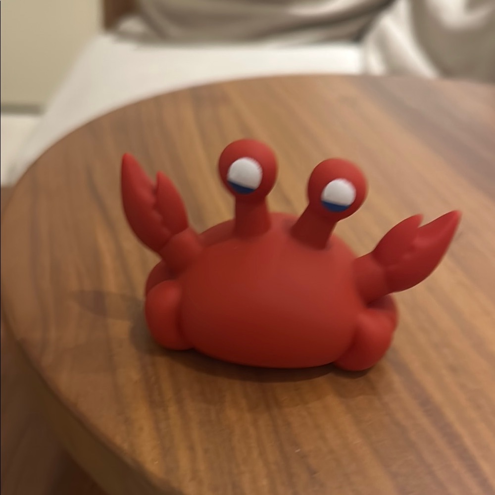 Super cute crab floater.